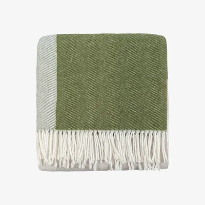 Woods Furniture Riley Green Throw Blanket