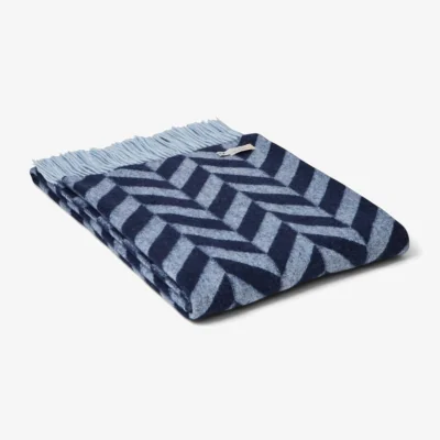 Wolf & Badger 100% Lambswool Chunky Herringbone Blanket - Navy & Powder Blue | One Size | Loom & Cove