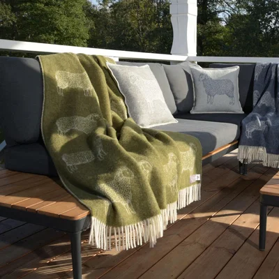 Wolf & Badger Green / White Mossy Green Sheep Wool Throw J. j.textile