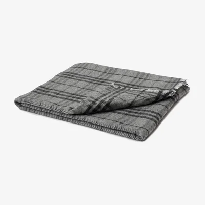 Wolf & Badger Tarton Classic Throw One Size Antra Designs