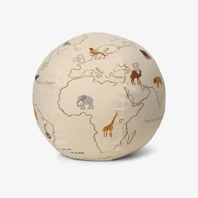 Nordic Nest ferm LIVING The world sit pouf Off white