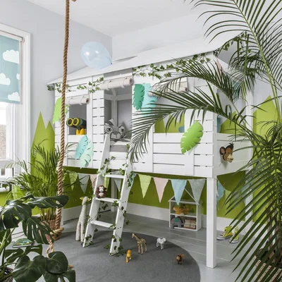 The Range Christopher Treehouse Midsleeper Bed with Hans Windows - White