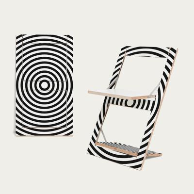 Bombinate.com Art Circle Fäpps Folding Chair