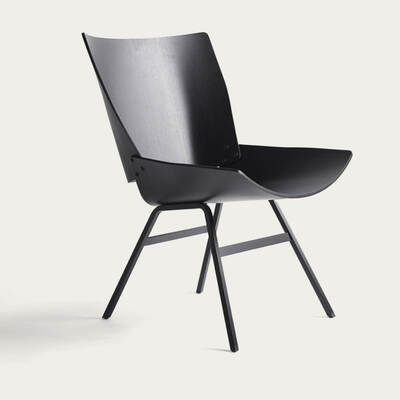 Bombinate.com Black Shell Lounge Chair