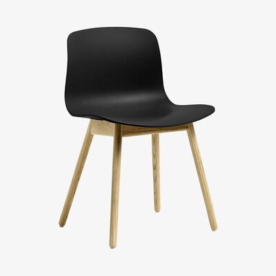 Made in Design About a ECO AAC12 Chair - / Recycled plastic -  EU Ecolabel by Hay Black/Natural wood