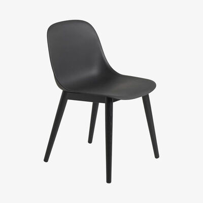 Made in Design Fiber Chair - / Wooden base by Muuto Black