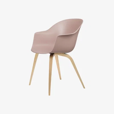 Nordic Nest Gubi Bat Chair Sweet pink matte lacquered oak legs