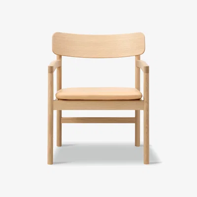 Nordic Nest Fredericia Furniture Post lounge chair Vegeta leather-light oiled oak