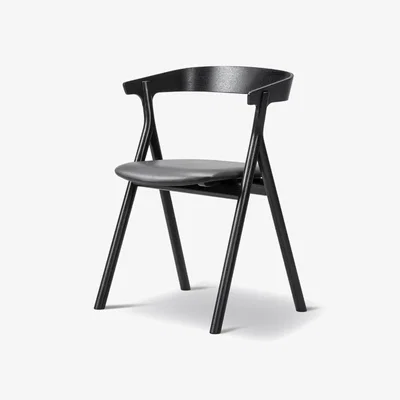 Nordic Nest Fredericia Furniture Yksi 3341 chair Premium leather 88-black lacquered oak