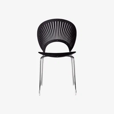 Nordic Nest Fredericia Furniture Trinidad 3398 chair Black stained ash-leg chrome