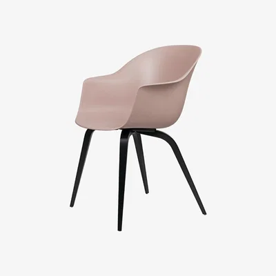 Nordic Nest Gubi Bat Chair Sweet pink black stained ash legs
