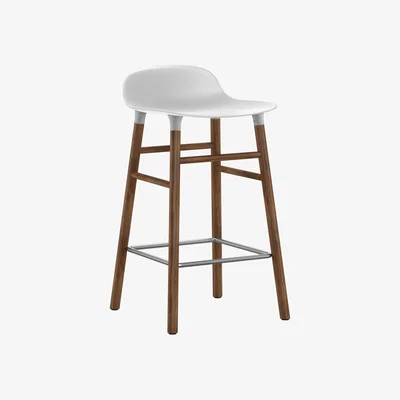 Made in Design Form Bar stool - H 65 cm / Walnut leg by Normann Copenhagen White/Natural wood