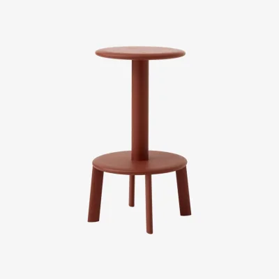 Made in Design Massif AV39 Swivel bar stool wood red / H 65 cm - &tradition