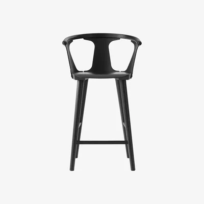 Made in Design In Between SK7 Bar chair - H 65 cm - Oak by &tradition Black