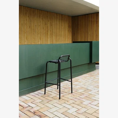 Nordic Nest Normann Copenhagen Vig barstool 75 cm Green
