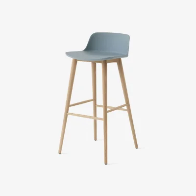 Nordic Nest &Tradition Rely HW123 bar stool Light blue-lacquered oak 75 cm