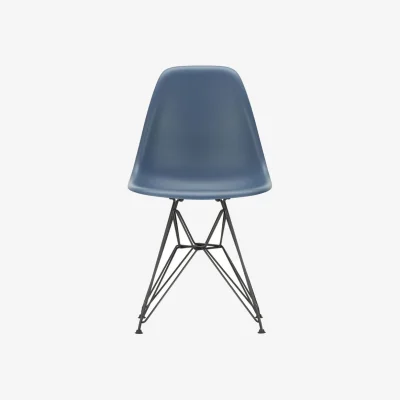 Made in Design RE DSR - Eames Plastic Side Chair Chair plastic material blue / (1950) - Black legs / Recycled - Vitra