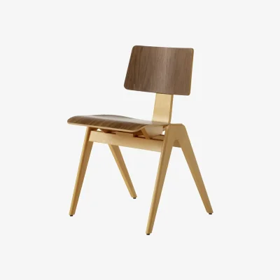 Made in Design Daystak RD1 Stacking chair wood brown / Robin Day, 1951 - &tradition