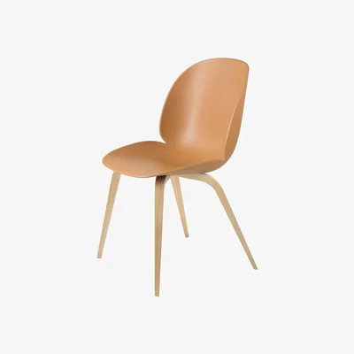 Made in Design Beetle Chair plastic material orange / Oak base, legs - Gubi