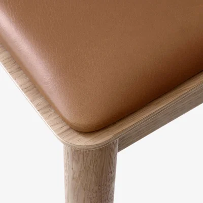 Made in Design Betty TK3 Chair leather natural wood / Wood & leather seat - &tradition