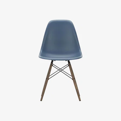 Made in Design DSW - Eames Plastic Side Chair Chair - / (1950) - Dark wood by Vitra Blue