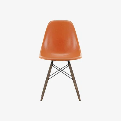 Made in Design DSW - Eames Fiberglass Side Chair Chair - / (1950) - Dark wood by Vitra Orange