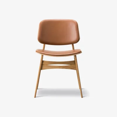 Nordic Nest Fredericia Furniture Søborg 3062 Metal chair fully upholstered leather omni 307 cognac lacquered ivory-colored oak