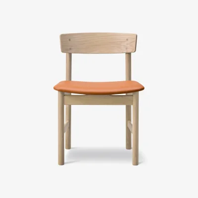 Nordic Nest Fredericia Furniture Mogensen 3236 chair Soap-treated oak-leather cognac 307