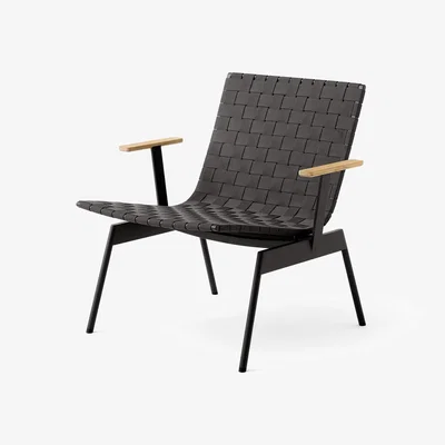 Nordic Nest &Tradition Ville Outdoor AV45 loungestol med armstöd Warm black