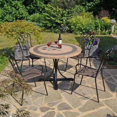 The Range Vermont Table With Four Verona Chairs