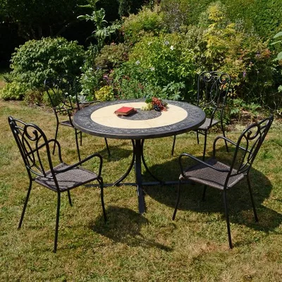The Range St Malo Table With Four Verona Chairs