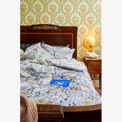 Urban Outfitters Sophia Floral Duvet Set - Purple King at Urban Outfitters