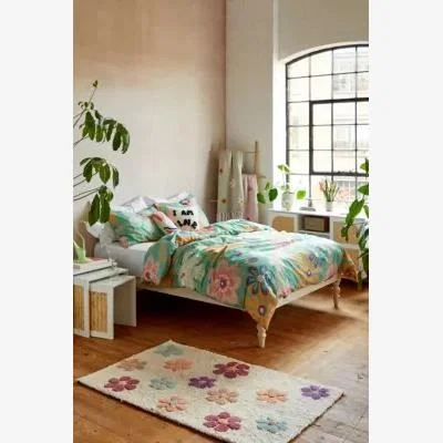 Urban Outfitters Hazel Floral Duvet Set - Light Green King at Urban Outfitters