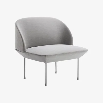 Amara Muuto - Oslo Lounge Chair - Steelcut 160/Light Grey