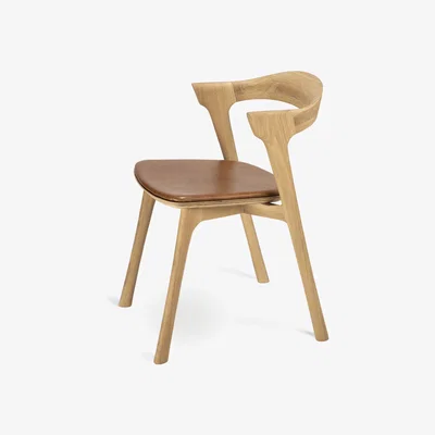 Made in Design Bok Chair - / Solid oak Leather seat by Ethnicraft Natural wood