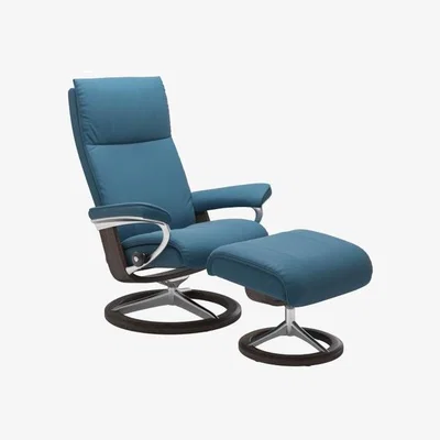 Downtown Stressless Aura Signature Chair & Footstool