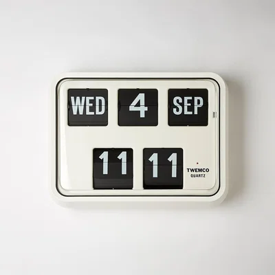 The Conran Shop Series 17 Flip Clock & Calendar White By TWEMCO