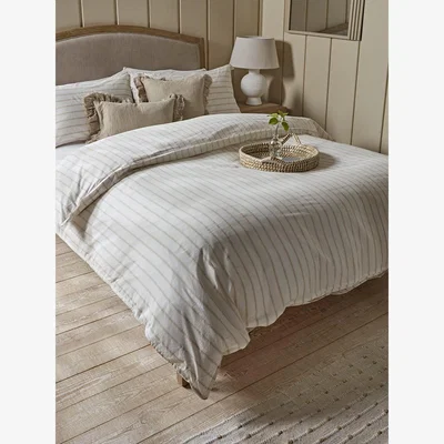 Cox and Cox Cotton Super King Duvet Cover Set - Chevron Stripe