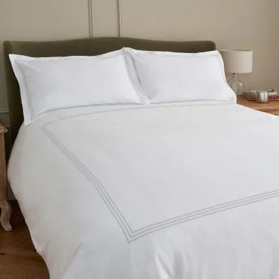 Feather & Black Cotton Collection Sateen Triple Row Cord Duvet Cover, Silver, Single