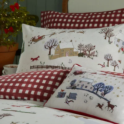 The Range Cotswolds Christmas Printed Reversible Duvet Cover Set Super King - Cream/Burgundy