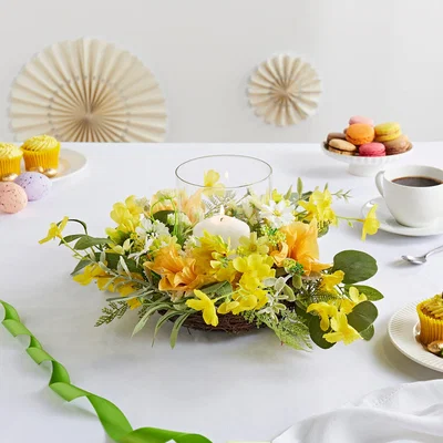 Dunelm Easter Candle Holder with Daffodils