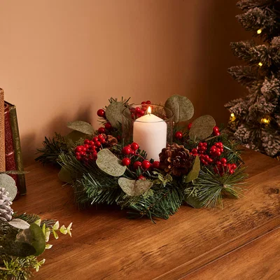 Dunelm Red Berries & Foliage Candle Holder Green
