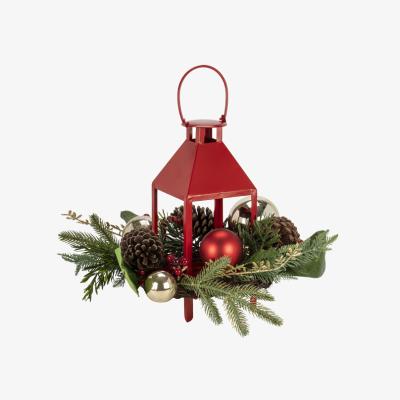 The Range Deluxe Lantern With Bauble Wreath