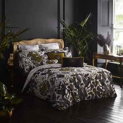 Amara Emma J Shipley - Amazon Duvet Cover - Gold - Super King