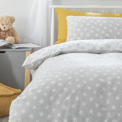 Habitat Habitat Kids Reversible Star Grey Bedding Set - Toddler