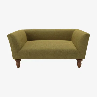 Sofa.com Cecil Small Pet Bed in Mossymere Norfolk Cotton - sofa.com