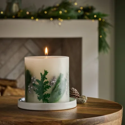 Habitat Habitat Inclusion Candle - Under the Mistletoe