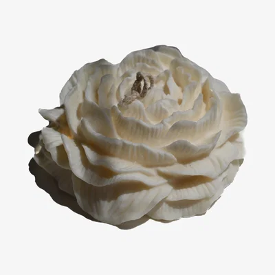 Wolf & Badger White Peony Flower Candle Ivory | Studio Üm