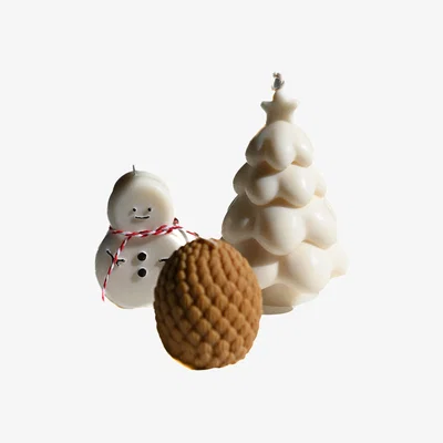Wolf & Badger White / Brown Christmas Candles Gift Set | Studio Üm