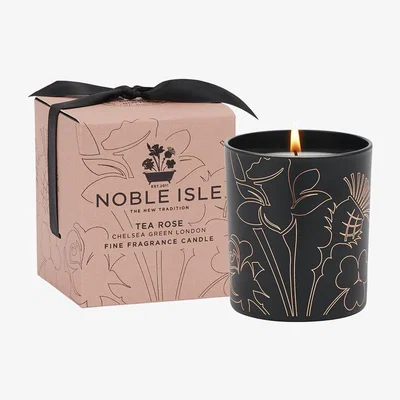 Amara Noble Isle - Tea Rose Fine Fragrance Candle